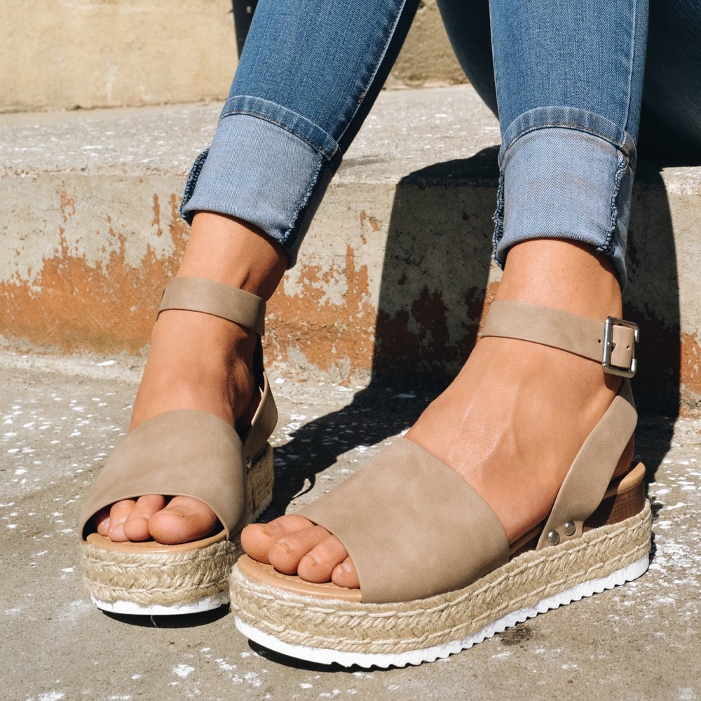 NEW ARRIVALS LADIES LEOPARD PLATFORM ESPADRILLE - Picture 8 of 9